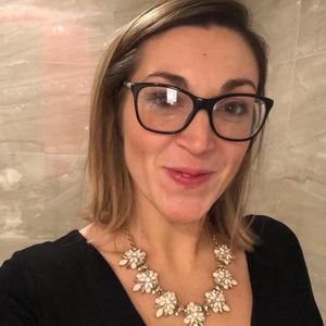 Meet your Posher, Elizabeth